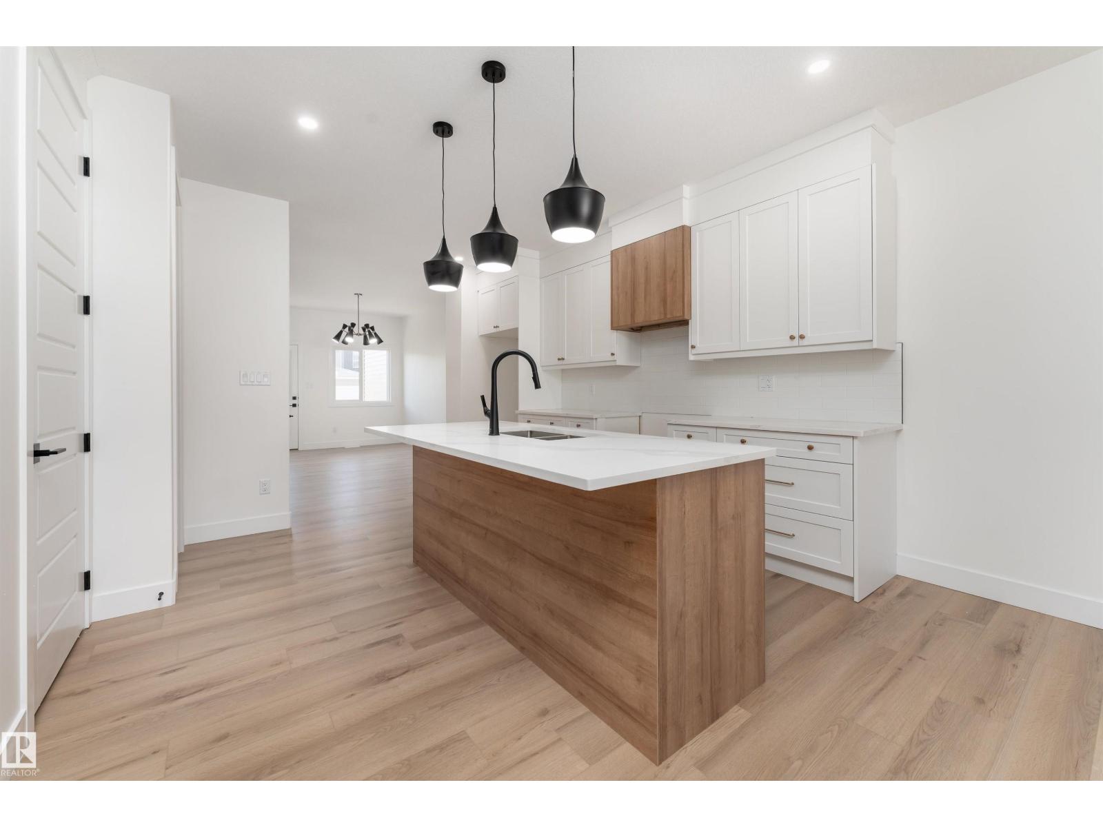 3117 Magpie Wy Nw, Edmonton, Alberta  T5S 0V3 - Photo 3 - E4467505