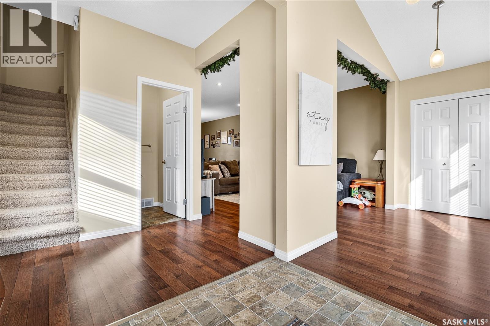 426 Moose Square, Moose Jaw, Saskatchewan  S6H 4B1 - Photo 5 - SK021768