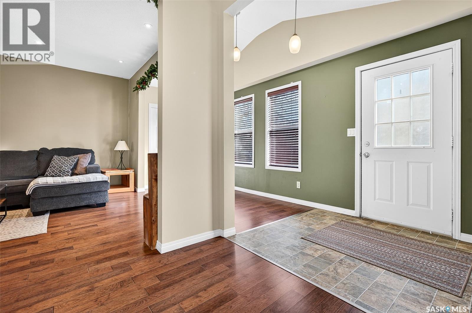 426 Moose Square, Moose Jaw, Saskatchewan  S6H 4B1 - Photo 7 - SK021768