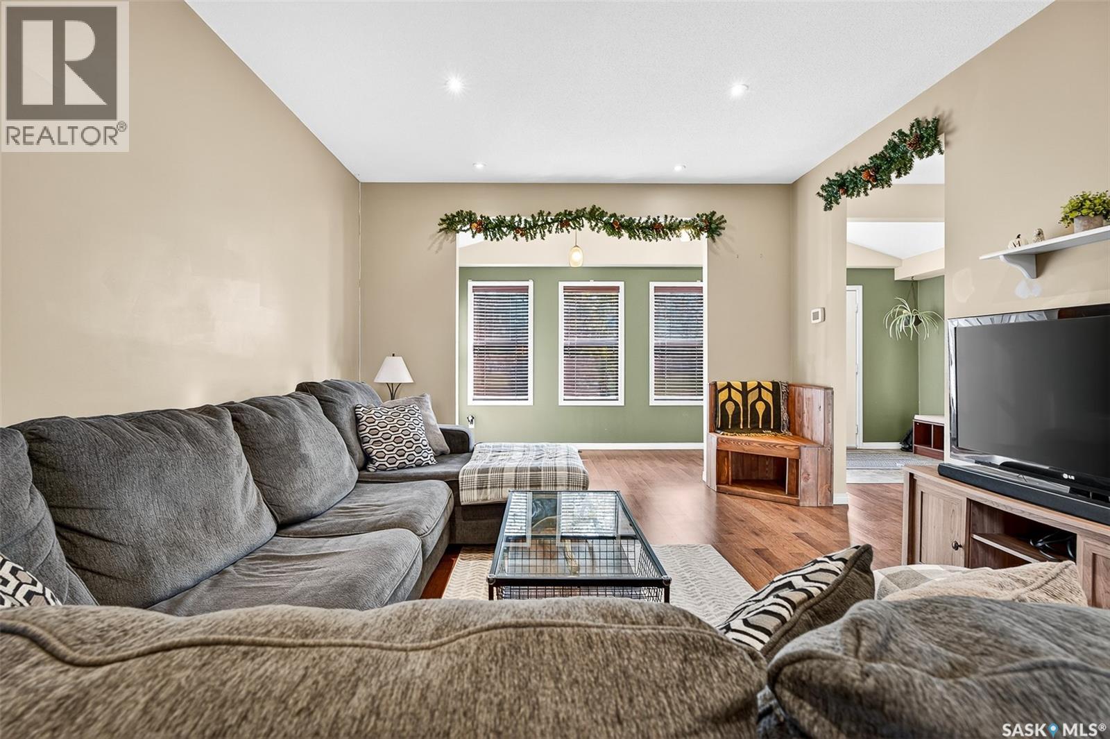 426 Moose Square, Moose Jaw, Saskatchewan  S6H 4B1 - Photo 10 - SK021768