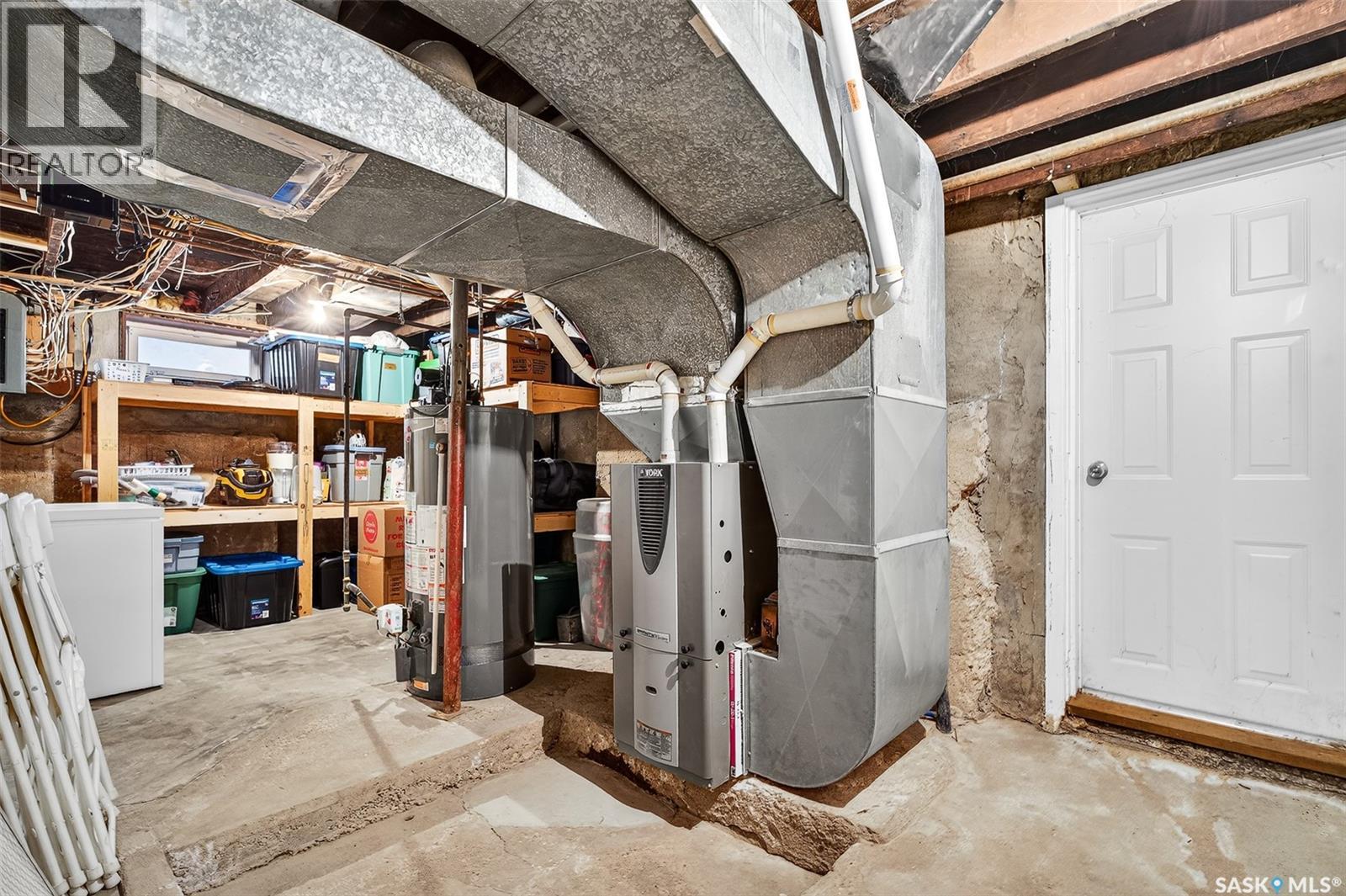 426 Moose Square, Moose Jaw, Saskatchewan  S6H 4B1 - Photo 35 - SK021768