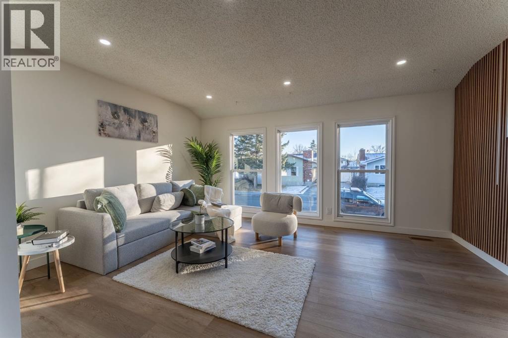 344 Templeview Drive Ne, Calgary, Alberta  T1Y 3W4 - Photo 5 - A2272233