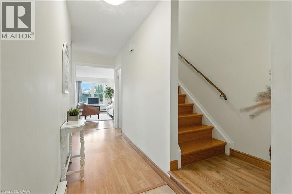 365 Cochrane Road, Hamilton, Ontario  L8K 6C2 - Photo 4 - 40774710