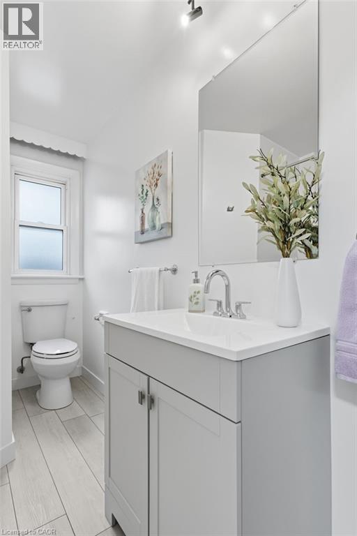 9 Mckay Road, Hamilton, Ontario  L9H 1H6 - Photo 14 - 40781235