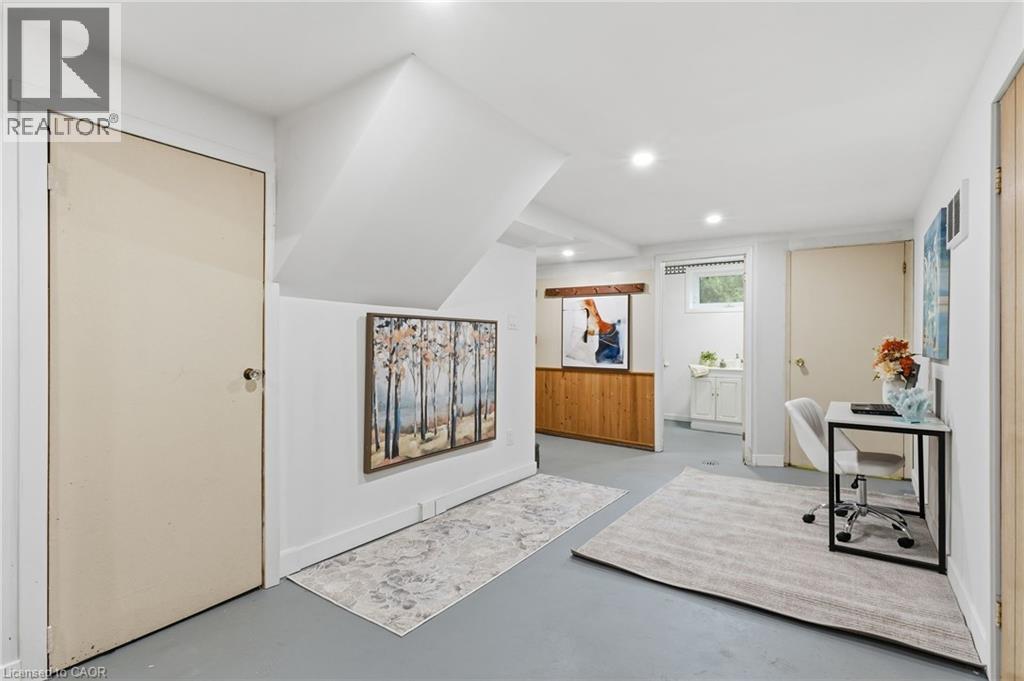 9 Mckay Road, Hamilton, Ontario  L9H 1H6 - Photo 18 - 40781235