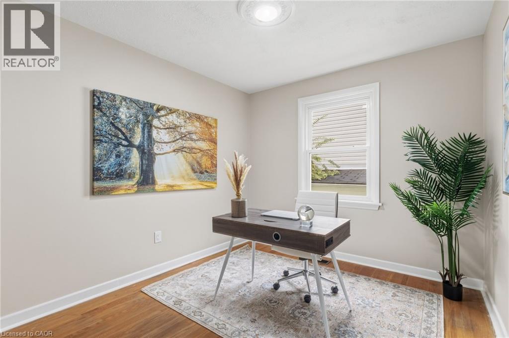 9 Mckay Road, Hamilton, Ontario  L9H 1H6 - Photo 10 - 40781235