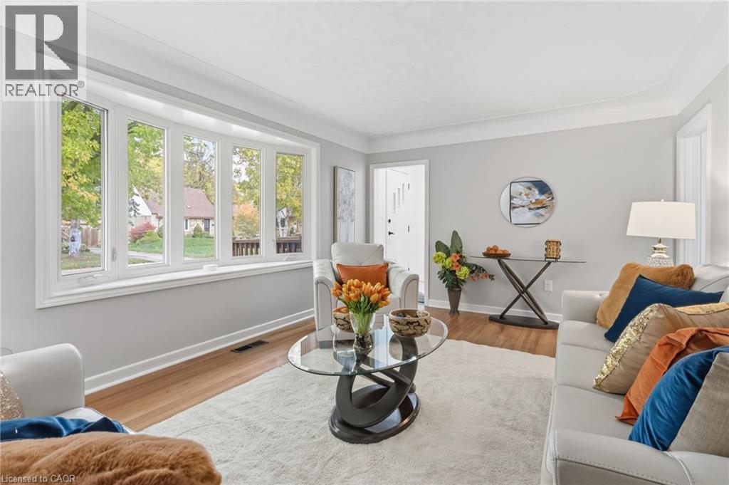 9 Mckay Road, Hamilton, Ontario  L9H 1H6 - Photo 3 - 40781235