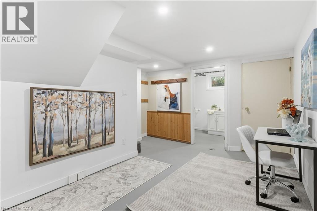 9 Mckay Road, Hamilton, Ontario  L9H 1H6 - Photo 17 - 40781235