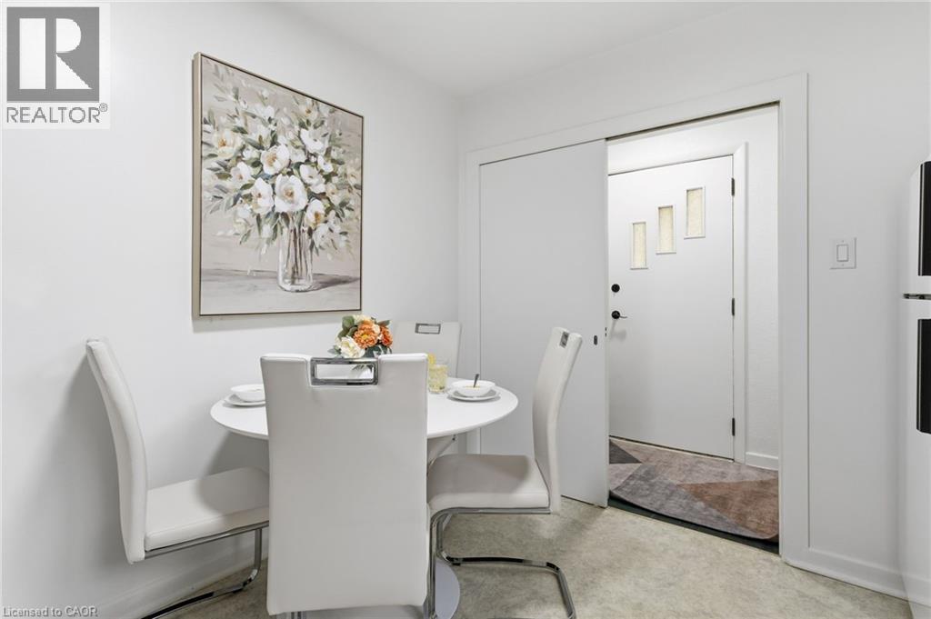 9 Mckay Road, Hamilton, Ontario  L9H 1H6 - Photo 7 - 40781235