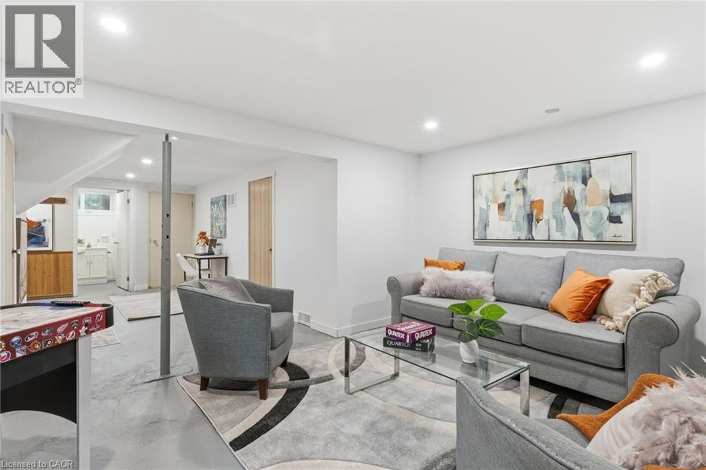 9 Mckay Road, Hamilton, Ontario  L9H 1H6 - Photo 23 - 40781235