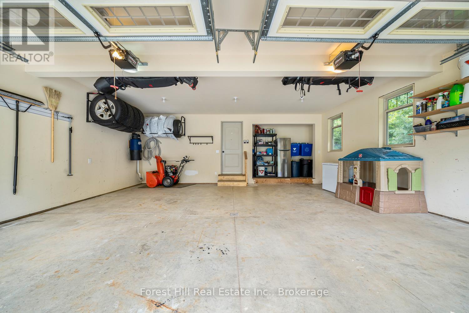 37 Parkway Avenue, Mcdougall, Ontario  P0G 1G0 - Photo 32 - X12405705