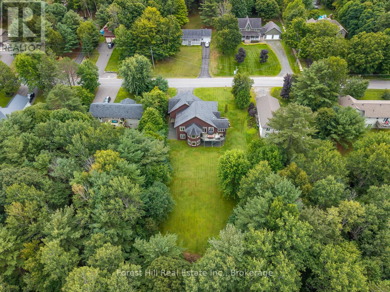 37 Parkway Avenue, Mcdougall, Ontario  P0G 1G0 - Photo 35 - X12405705