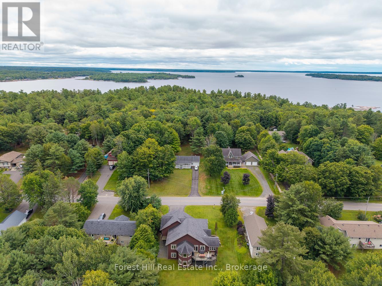 37 Parkway Avenue, Mcdougall, Ontario  P0G 1G0 - Photo 34 - X12405705