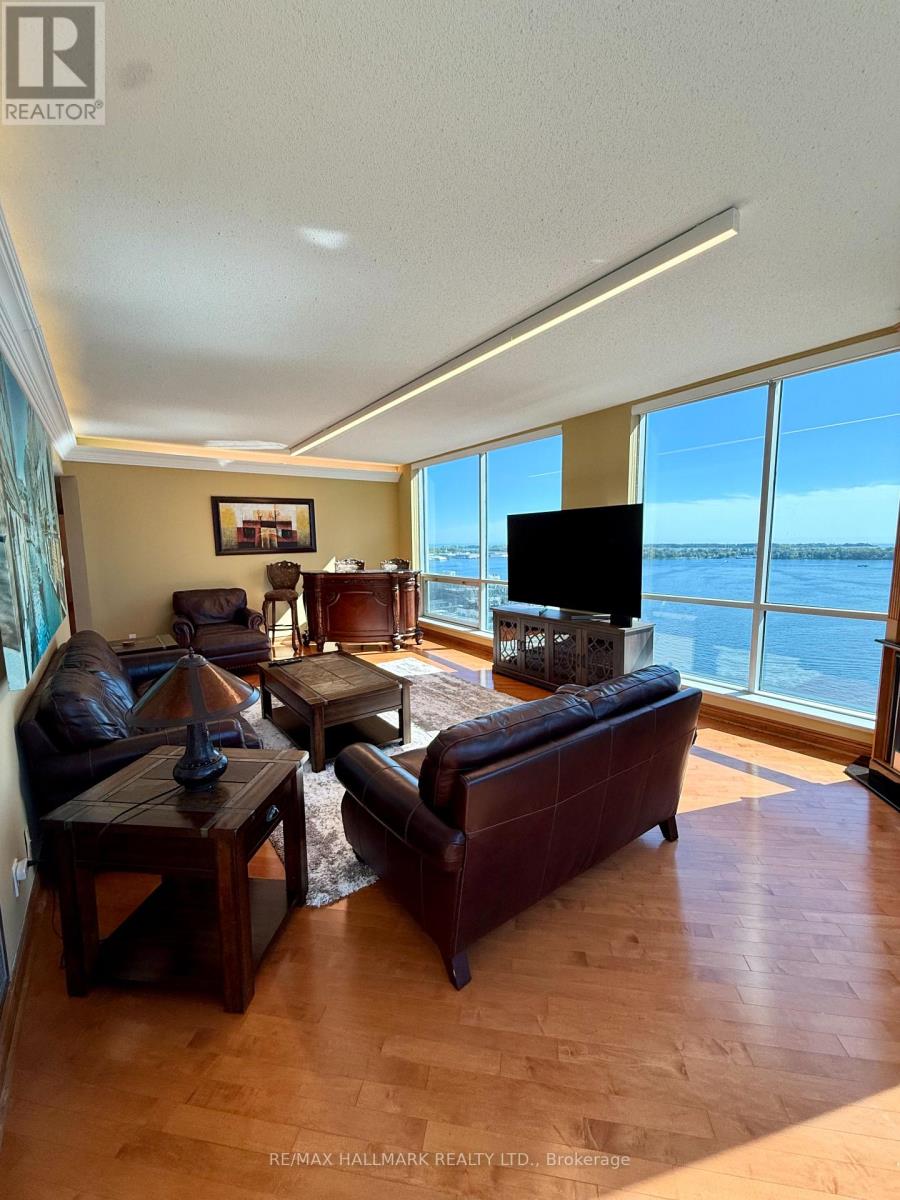 Ph11 - 10 Queens Quay W, Toronto, Ontario  M5J 2R9 - Photo 2 - C12605922