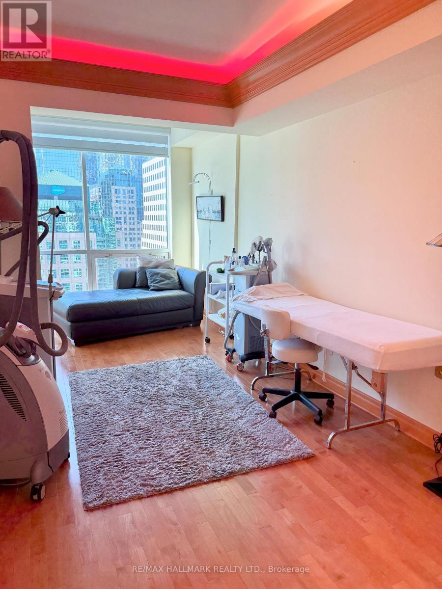 Ph11 - 10 Queens Quay W, Toronto, Ontario  M5J 2R9 - Photo 24 - C12605922