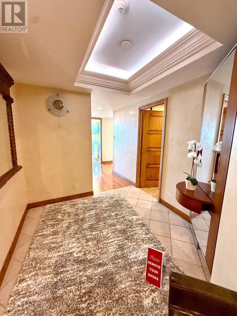 Ph11 - 10 Queens Quay W, Toronto, Ontario  M5J 2R9 - Photo 28 - C12605922