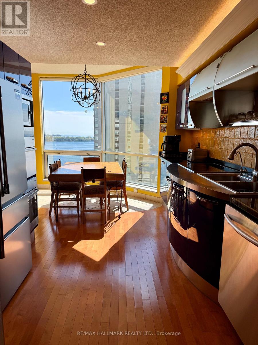 Ph11 - 10 Queens Quay W, Toronto, Ontario  M5J 2R9 - Photo 6 - C12605922