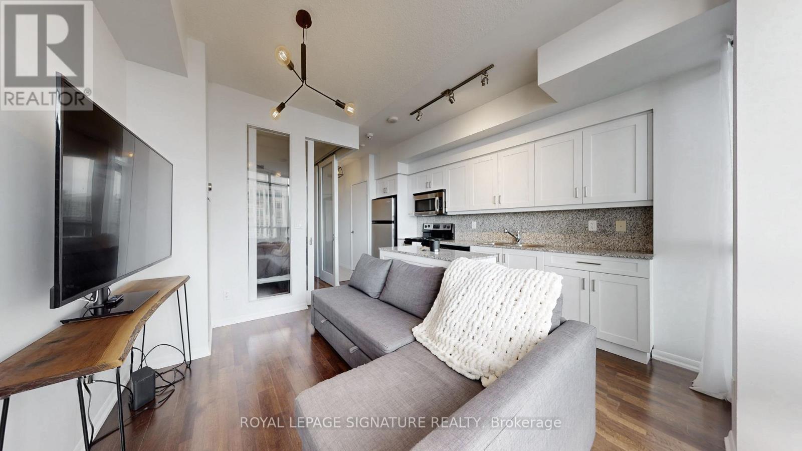 3403 - 215 Fort York Boulevard, Toronto, Ontario M5V 4A2 - Photo 3 - C12605992