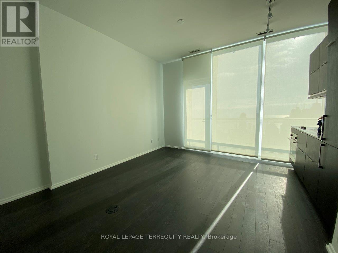 6008 - 197 Yonge Street, Toronto, Ontario  M5B 0C1 - Photo 12 - C12606044