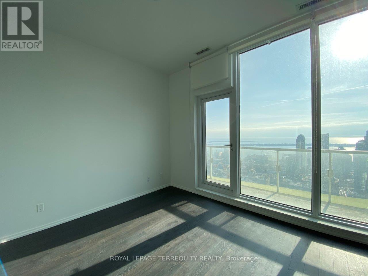 6008 - 197 Yonge Street, Toronto, Ontario  M5B 0C1 - Photo 8 - C12606044