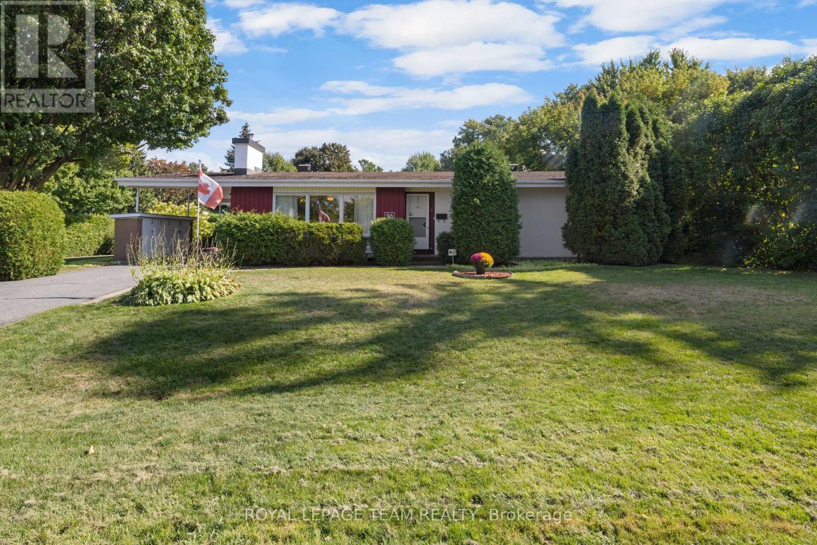 30 ELLERY CRESCENT, Ottawa, Ontario