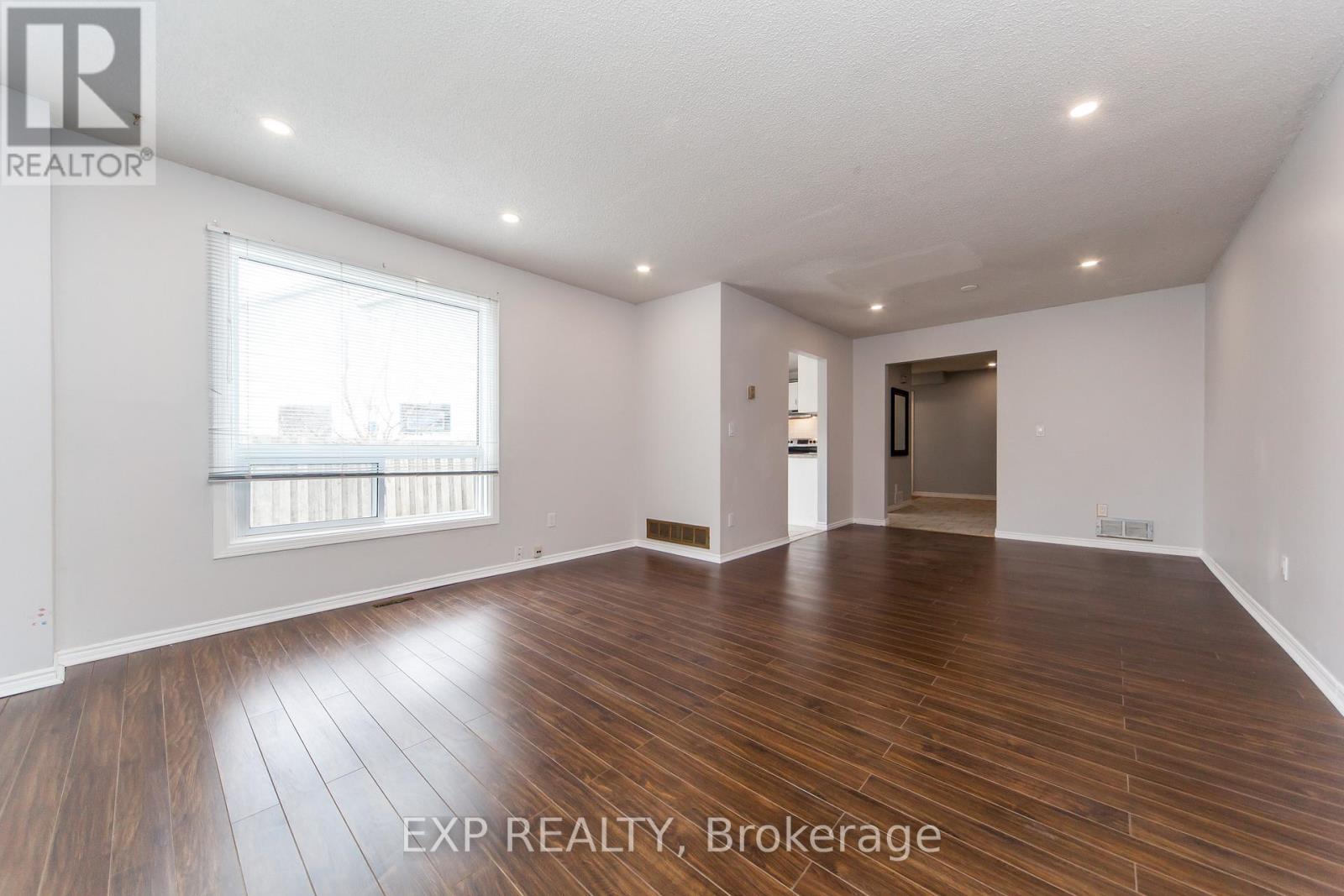 1447 Fleming Court, Oshawa, Ontario L1J 8B1 - Photo 10 - E12605966