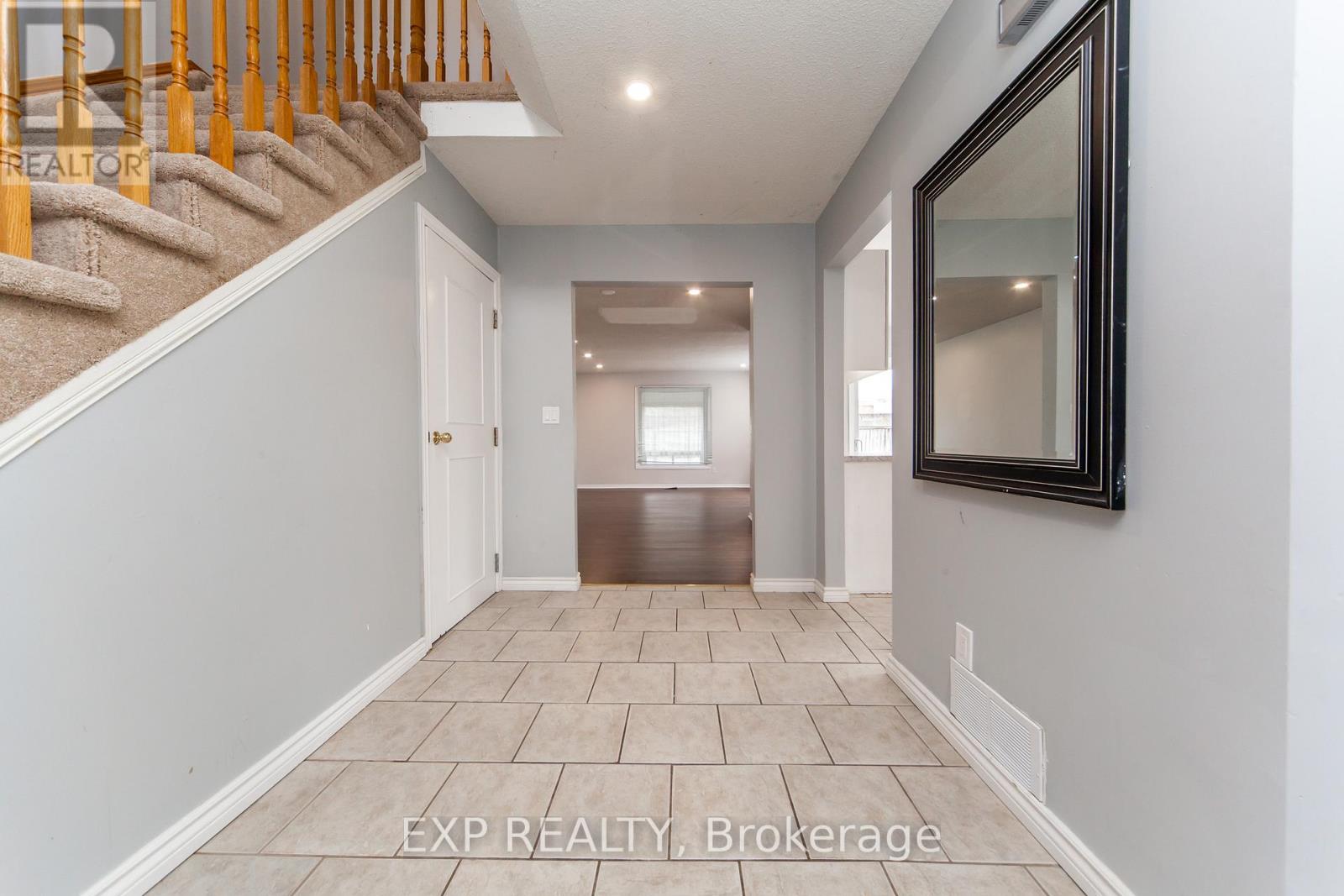 1447 Fleming Court, Oshawa, Ontario L1J 8B1 - Photo 9 - E12605966