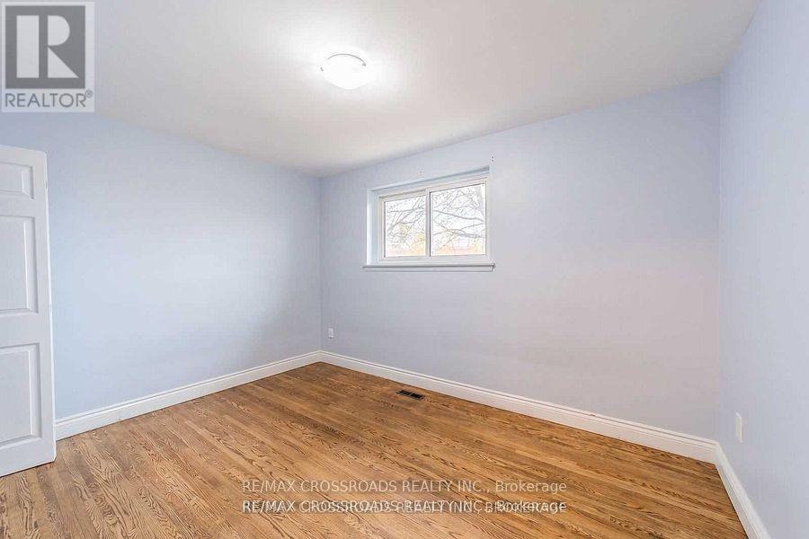 3 Alanadale Avenue, Markham, Ontario  L3P 1S2 - Photo 12 - N12605920