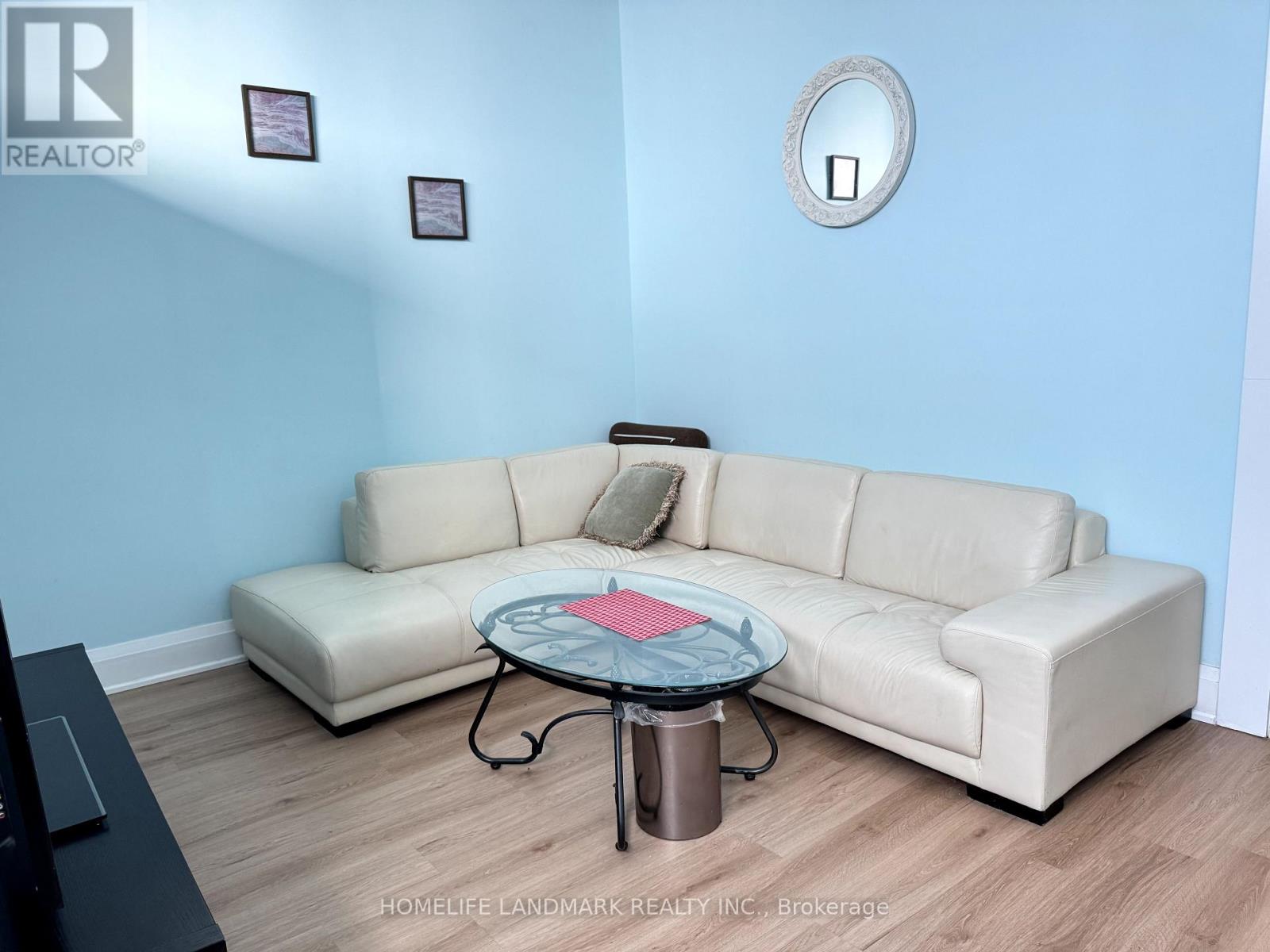 Unit 3 - 33 Luzon Avenue, Markham, Ontario  L6B 0M6 - Photo 3 - N12605962