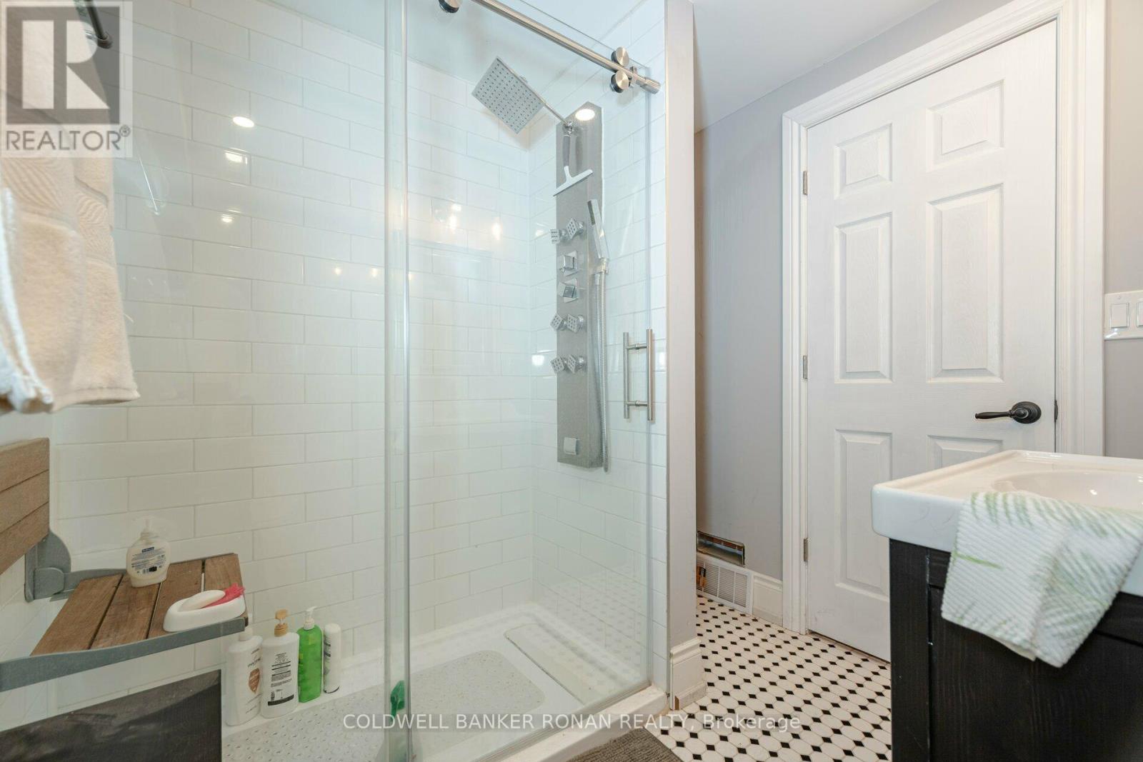 2209 10th Side Road, New Tecumseth (Tottenham), Ontario  L0G 1W0 - Photo 38 - N12606014