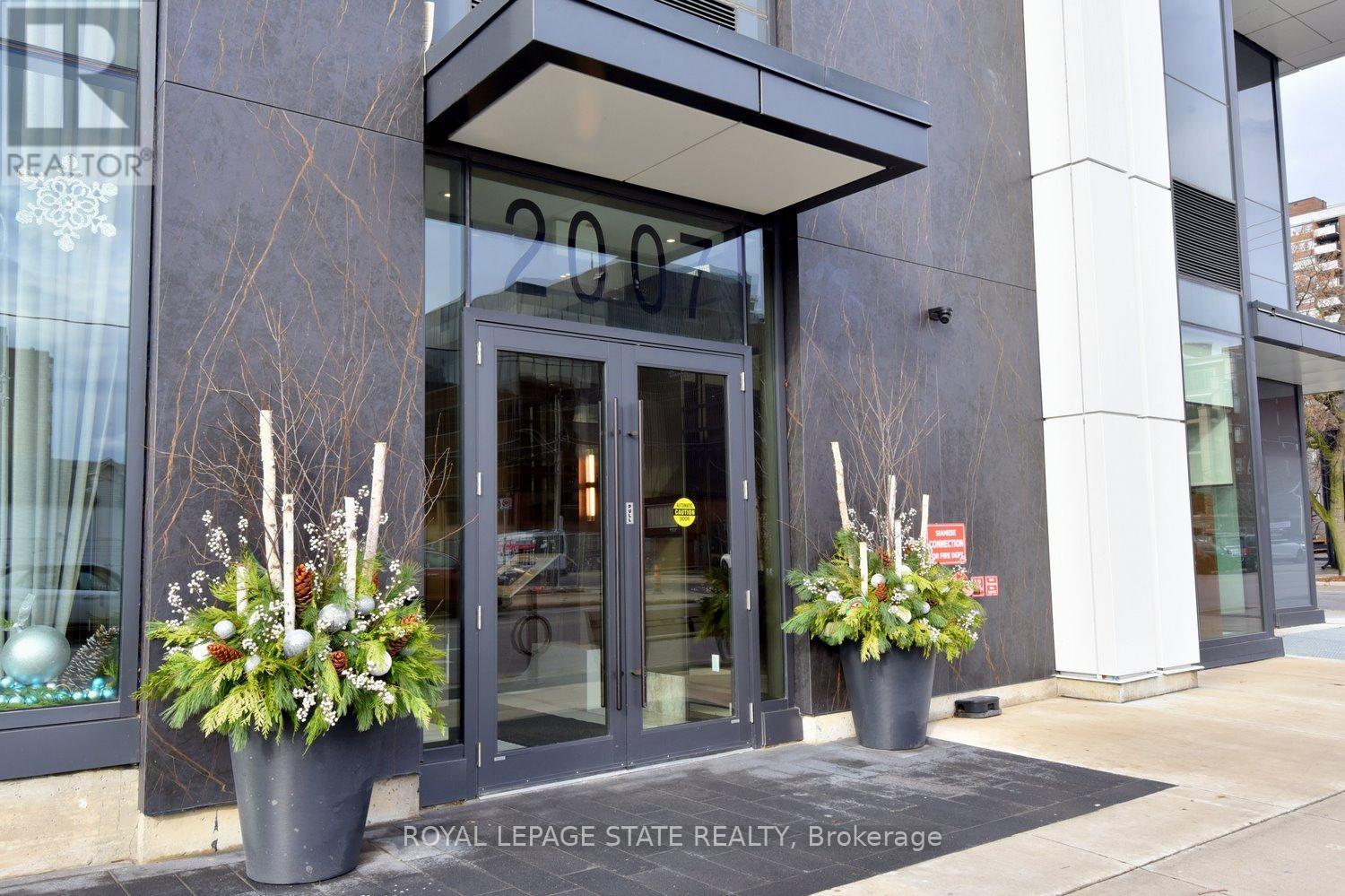 1202 - 2007 James Street, Burlington, Ontario  L7R 0G7 - Photo 3 - W12604492