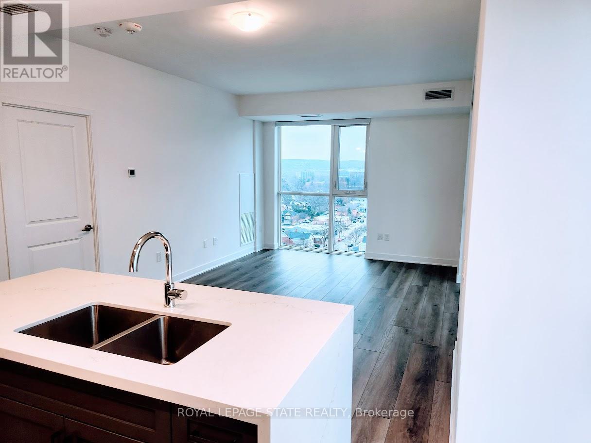 1202 - 2007 James Street, Burlington, Ontario  L7R 0G7 - Photo 18 - W12604492