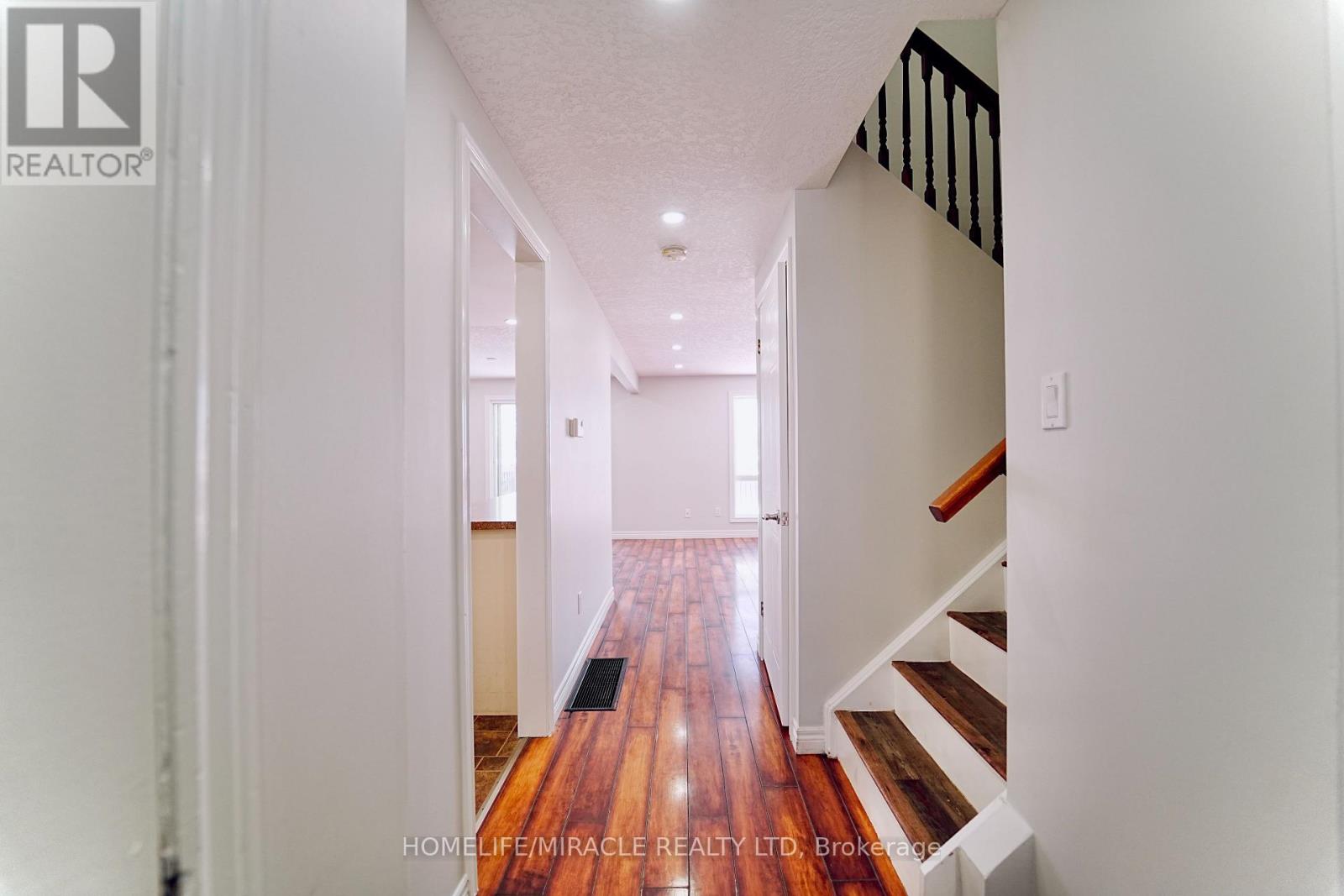 128 Stonyburn Crescent, Cambridge, Ontario  N1R 7X3 - Photo 22 - X12415120