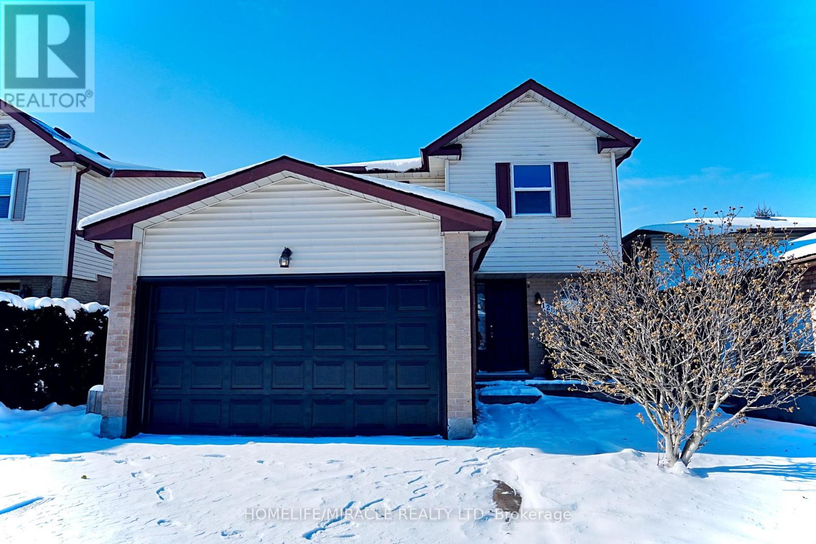 128 Stonyburn Crescent, Cambridge, Ontario  N1R 7X3 - Photo 3 - X12415120