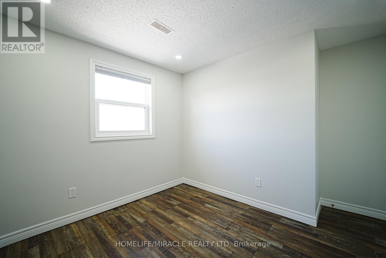 128 Stonyburn Crescent, Cambridge, Ontario  N1R 7X3 - Photo 36 - X12415120