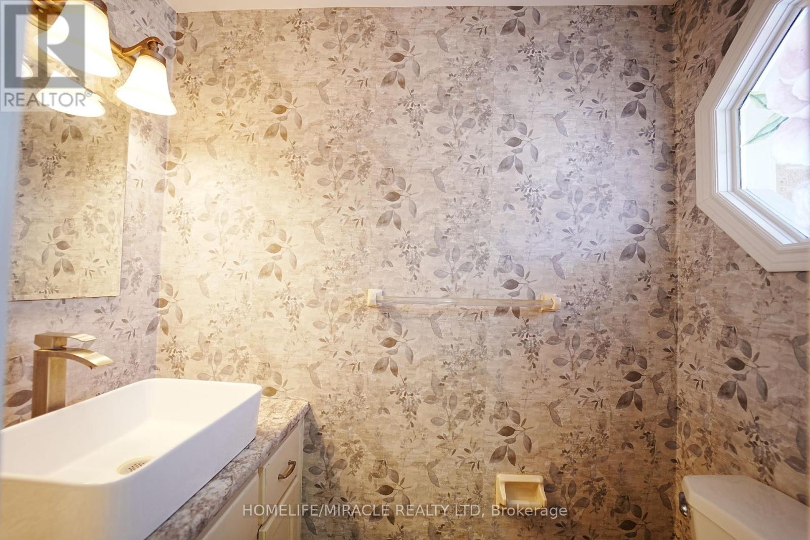 128 Stonyburn Crescent, Cambridge, Ontario  N1R 7X3 - Photo 43 - X12415120