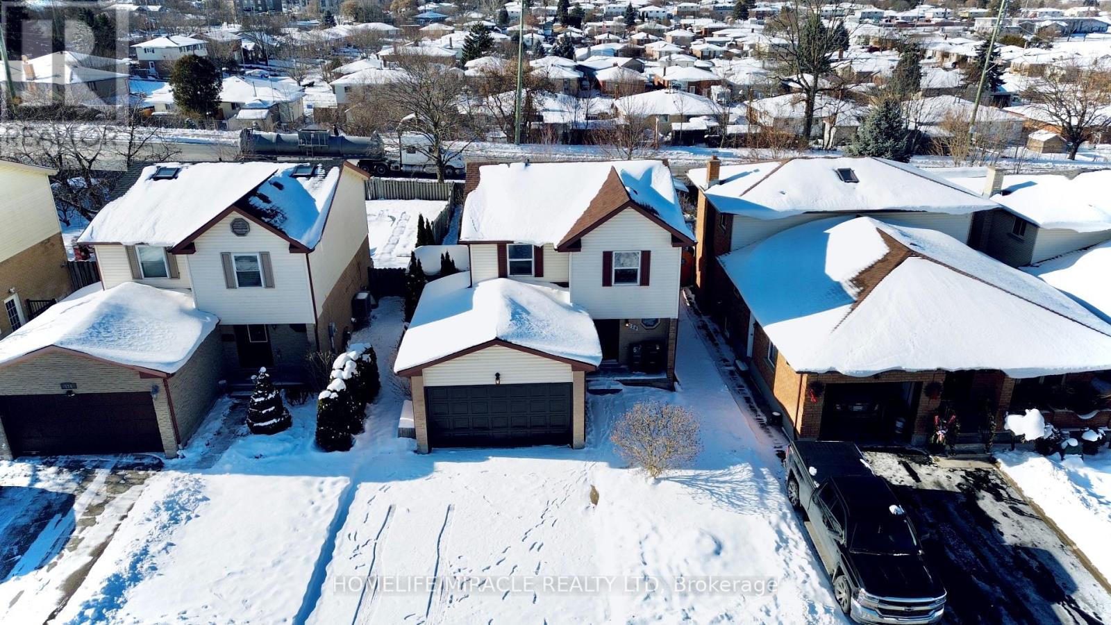 128 Stonyburn Crescent, Cambridge, Ontario  N1R 7X3 - Photo 8 - X12415120