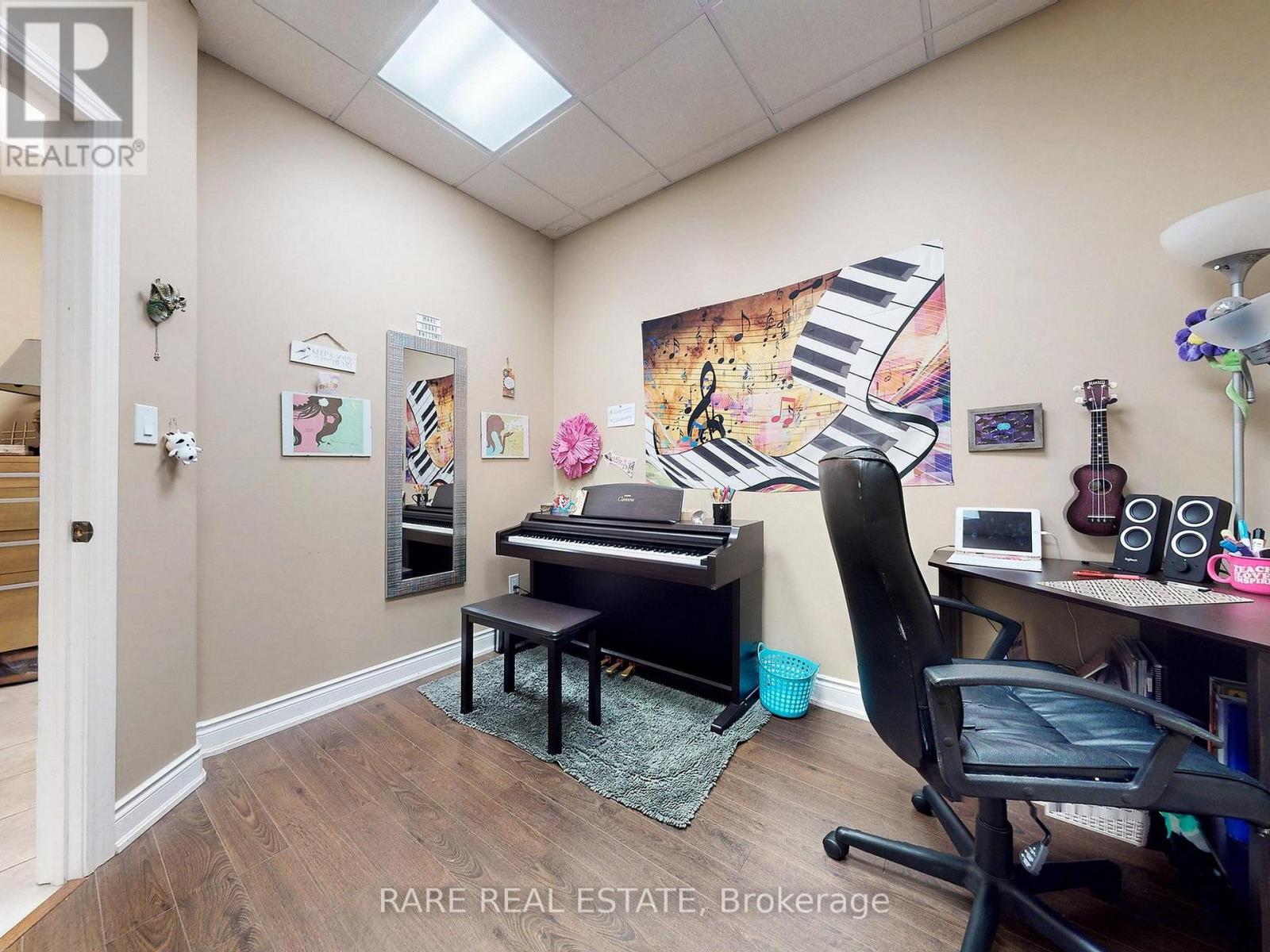 3 - 48 Centennial Road, Orangeville, Ontario  L9W 3T4 - Photo 8 - W12606032