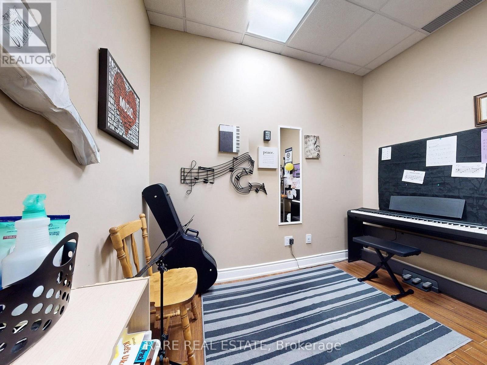 3 - 48 Centennial Road, Orangeville, Ontario  L9W 3T4 - Photo 7 - W12606036