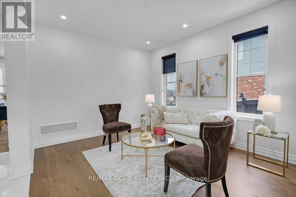 118 Miracle Trail N, Brampton, Ontario  L7A 0Y8 - Photo 9 - W12606056