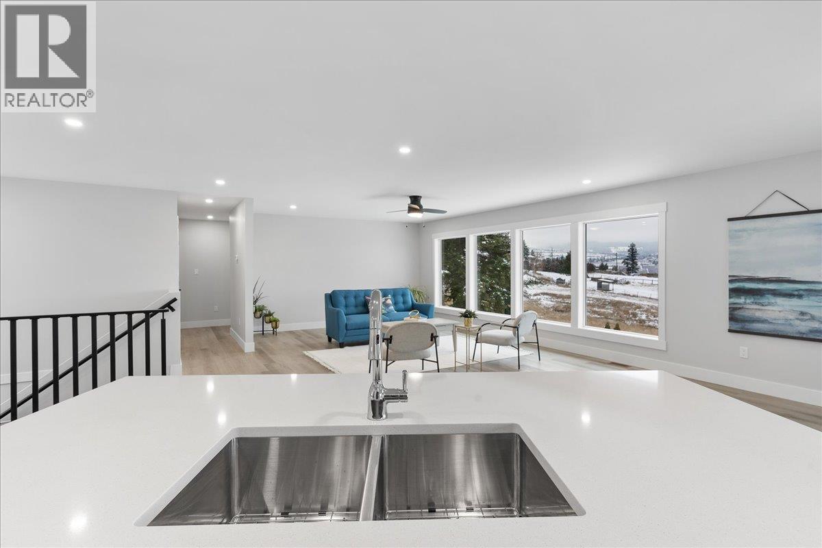 6535 Blue Jay Road, Vernon, British Columbia  V1H 1W4 - Photo 10 - 10370297