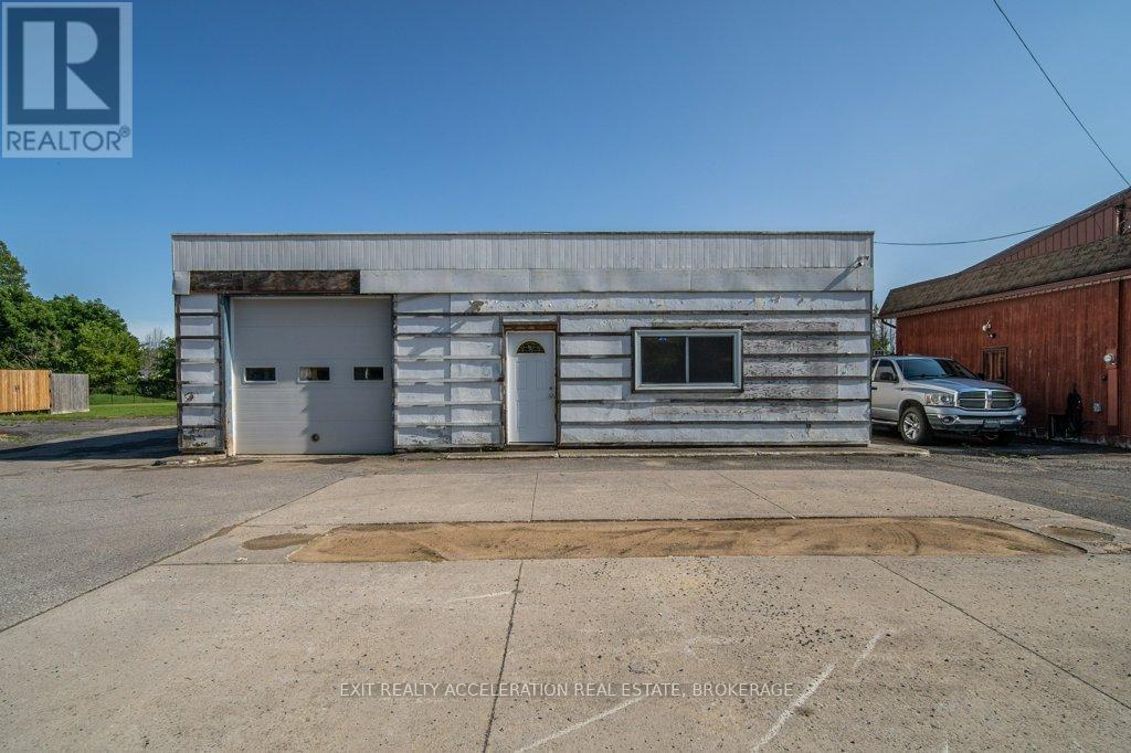108 Dundas Street, Deseronto, Ontario K0K 1X0 - Photo 36 - X12606138