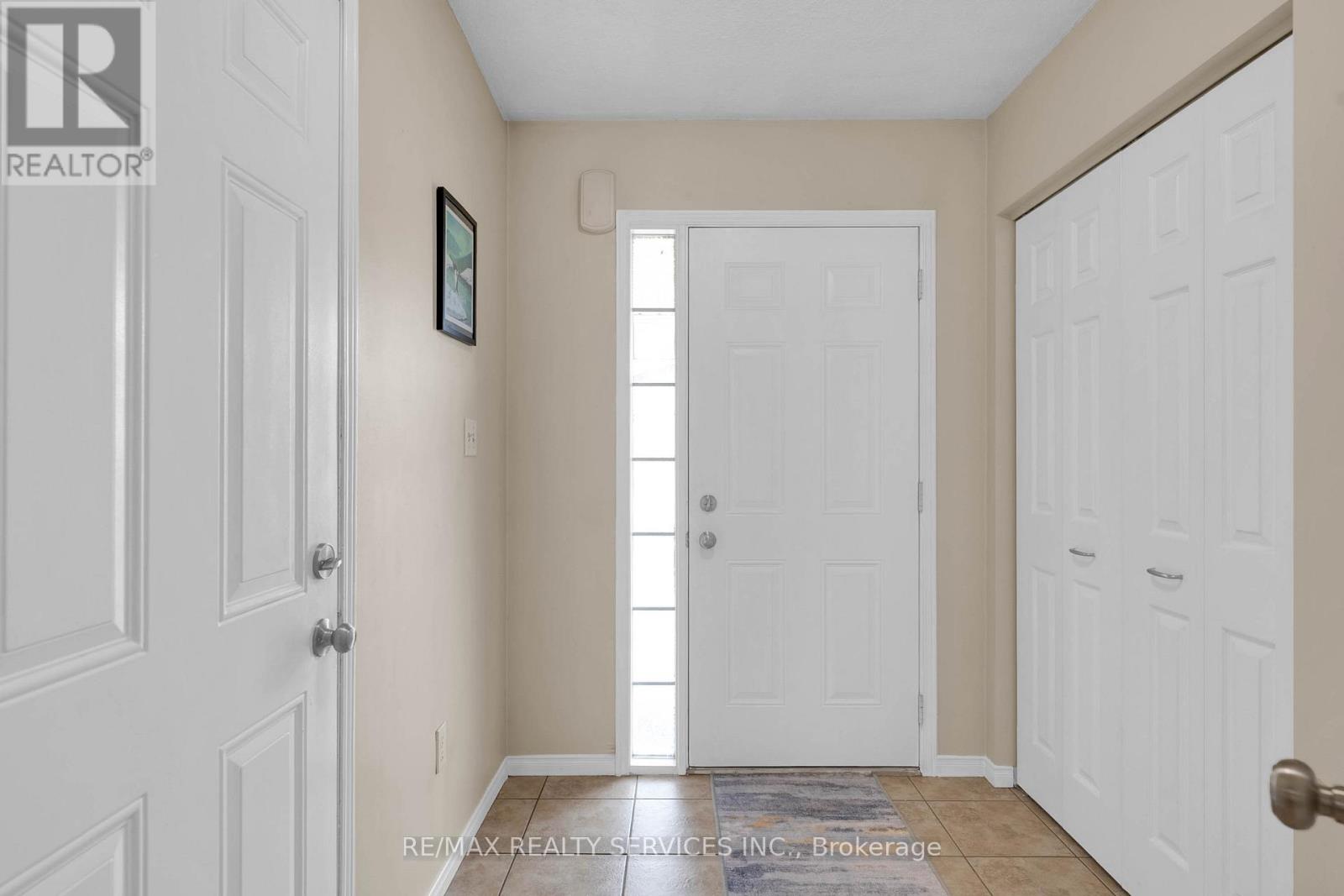 36 Fallowfield Drive, Kitchener, Ontario  N2C 0A8 - Photo 3 - X12605926