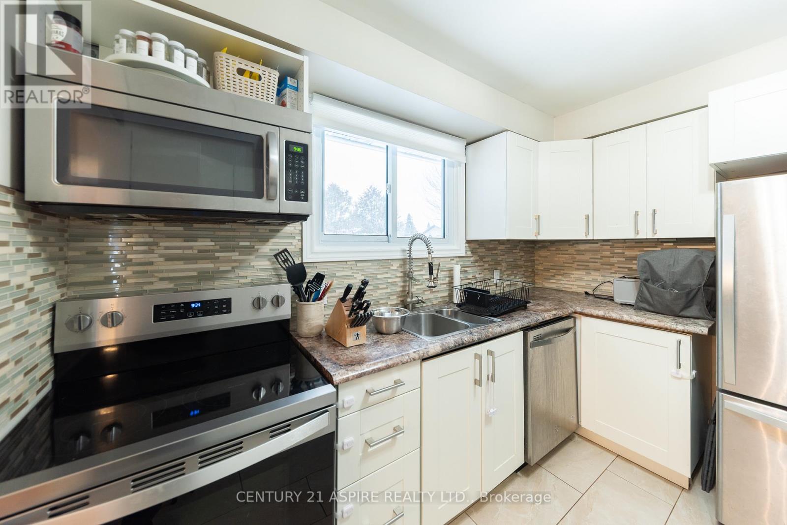 4 James Street, Petawawa, Ontario K8H 3B5 - Photo 21 - X12606142