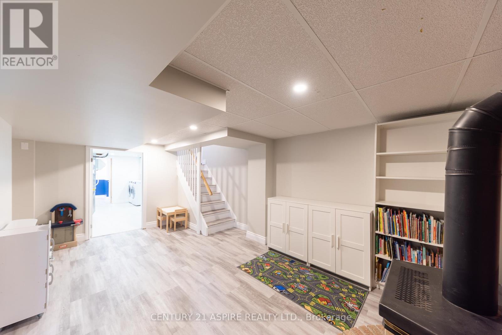 4 James Street, Petawawa, Ontario K8H 3B5 - Photo 36 - X12606142