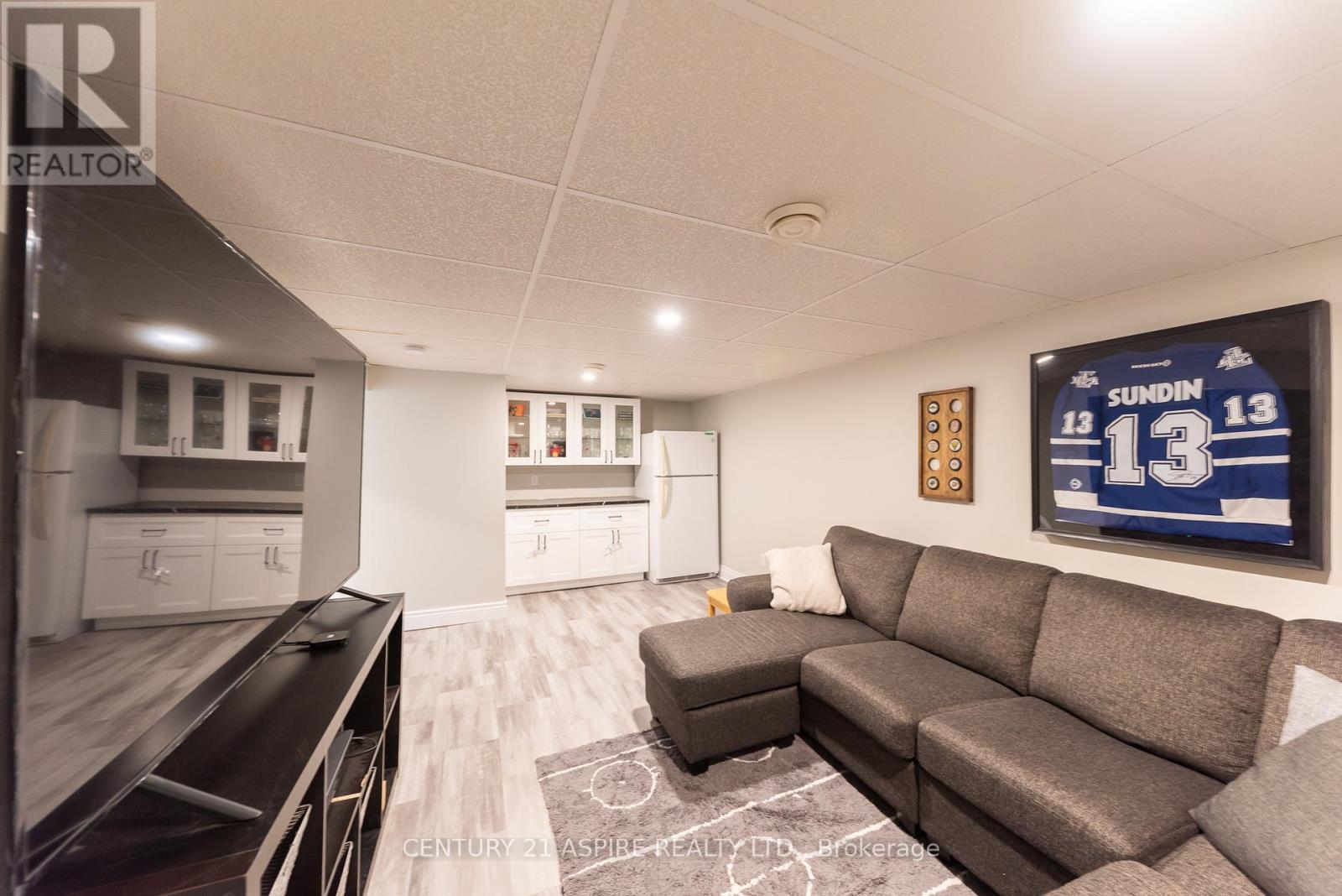 4 James Street, Petawawa, Ontario K8H 3B5 - Photo 40 - X12606142