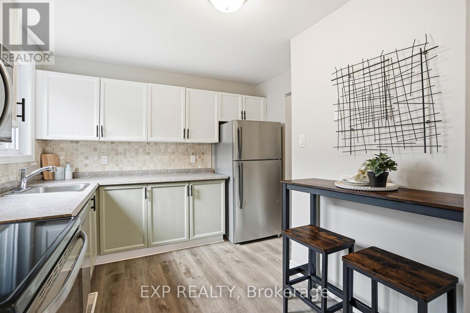 51 Raftus Square, Ottawa, Ontario  K2J 2K9 - Photo 9 - X12606060