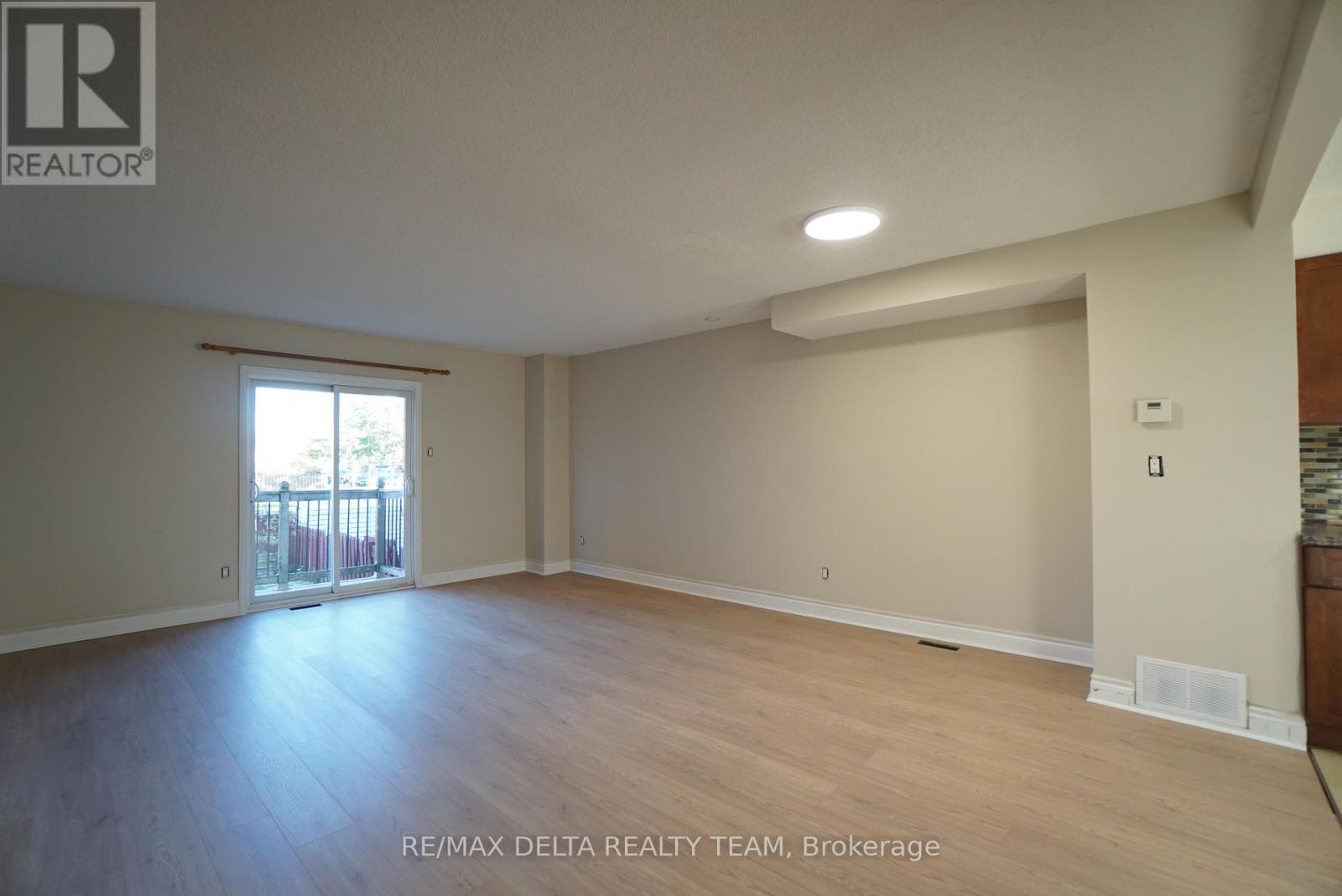 5 Stamford Private, Ottawa, Ontario  K1T 3J2 - Photo 7 - X12606092