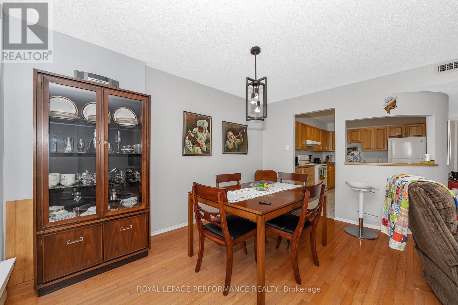 903 - 200 Lafontaine Avenue, Ottawa, Ontario  K1L 8K8 - Photo 13 - X12606128