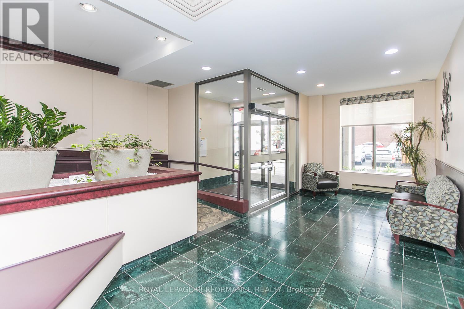 903 - 200 Lafontaine Avenue, Ottawa, Ontario  K1L 8K8 - Photo 2 - X12606128